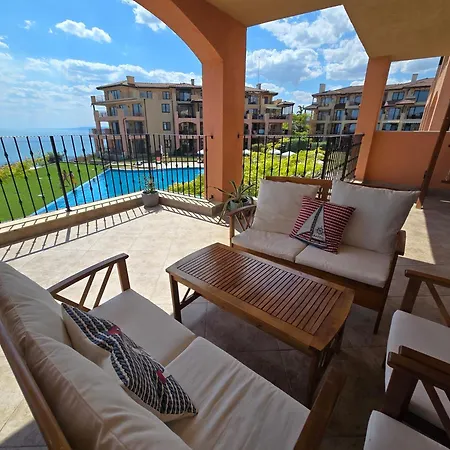 Апартамент Star Del Mar The Amazing Seafront View Kaliakria *